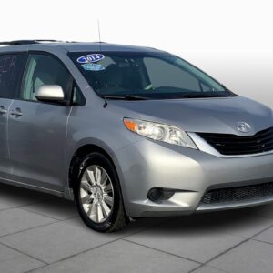 Toyota Mini Van 2013-Luxor